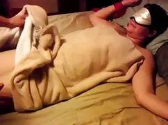 Tres videos porno am ...