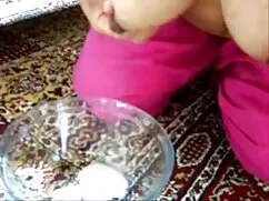 Apareció esta chica, ...